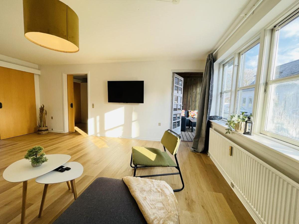 Aday - Central Terrace Apartment In Hjorring Exterior photo