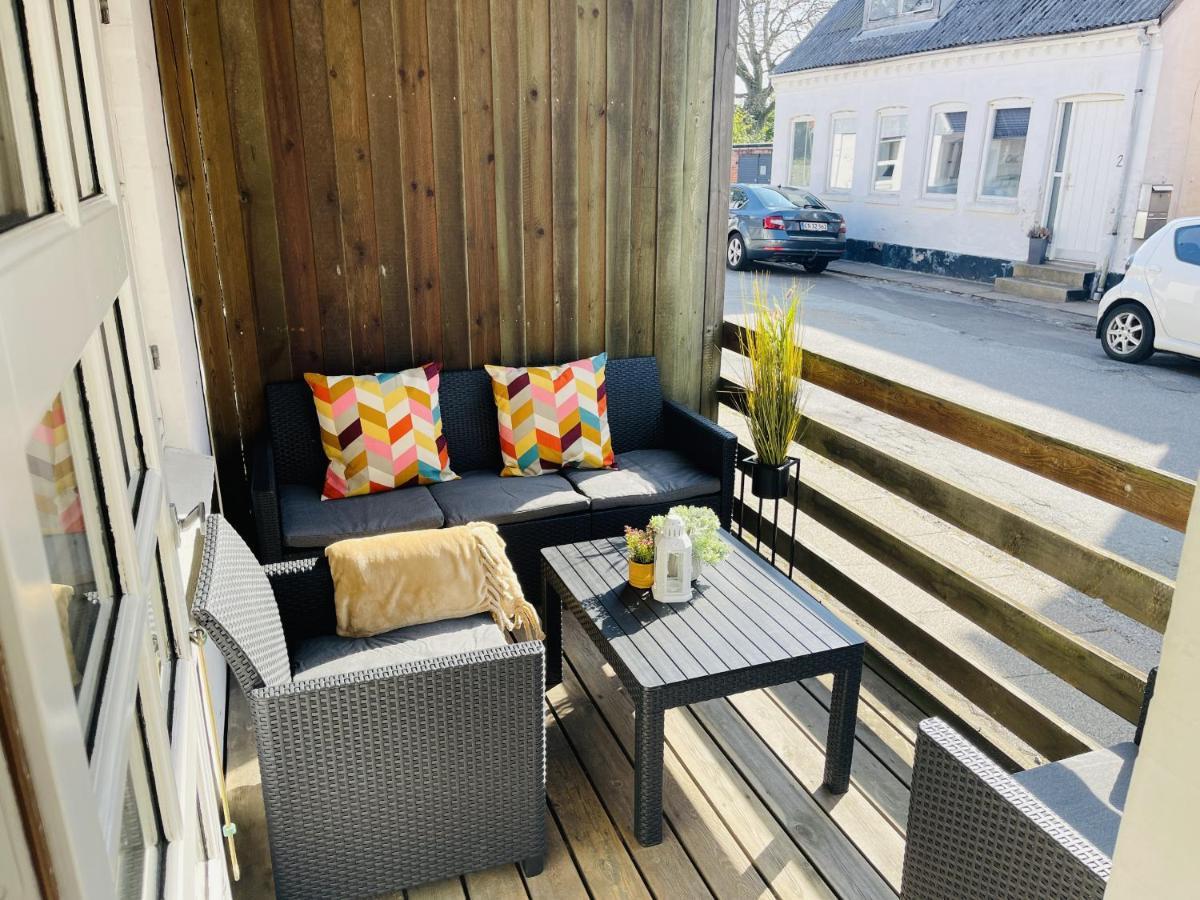 Aday - Central Terrace Apartment In Hjorring Exterior photo